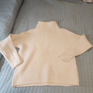 Mock neck waffle knit sweater M